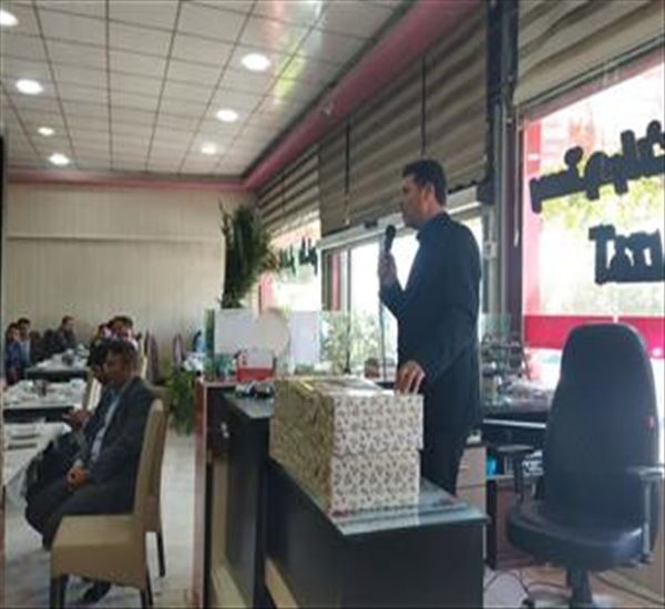 بمناسبت گرامیداشت ۱۲ شهریورماه  روز بهورز و ایام ولادت رسول مکرم اسلام وهفته وحدت با حضور  مدیرشبکه بهداشت و درمان ، طی مراسمی از بهورزان و مراقبین سلامت تقدیر و تشکر بعمل آمد.